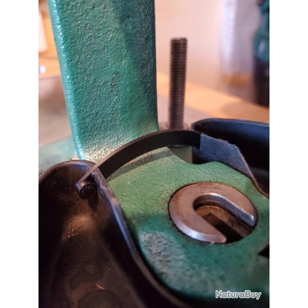 Lot de 2 brides de retenue pour r�cup�rateur d'amorces RCBS Rock Chucker