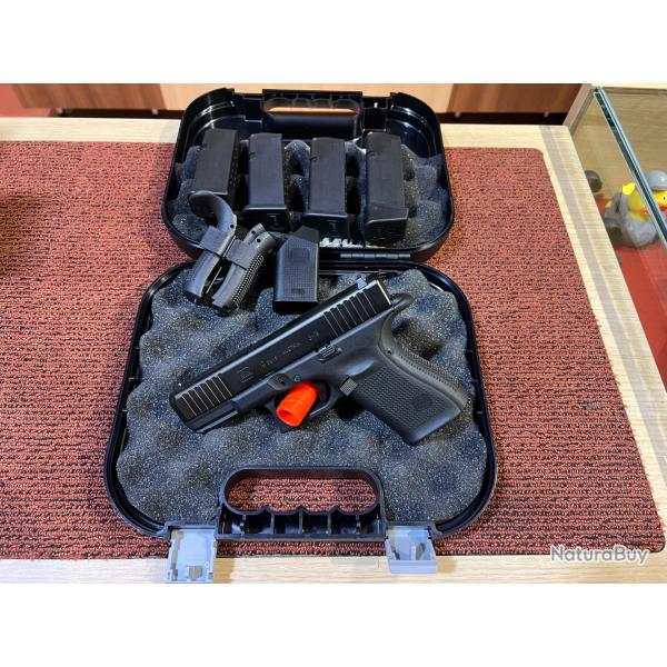 PISTOLET GLOCK 19 GEN 5 CALIBRE 9X19 - 4 CHARGEURS - OCCASION NEUVE