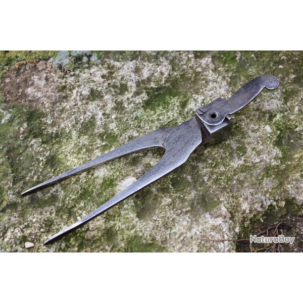 Ancien moule � balle calibre 61"