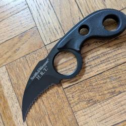 Couteau tactique smith et Wesson