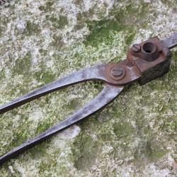 Ancien moule &agrave; balle calibre 60"