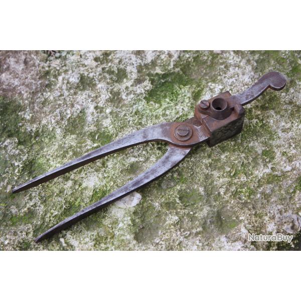 Ancien moule � balle calibre 60"