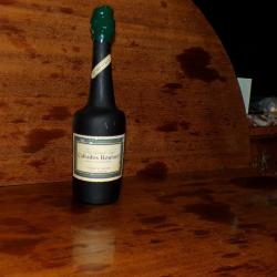 UNE BOUTEILLE de CALVADOS BOULARD HORS D'&Acirc;GE