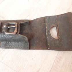 1897 Porte fourreau (gros mod&egrave;le) pour baionnette 1889 suisse ou glaive