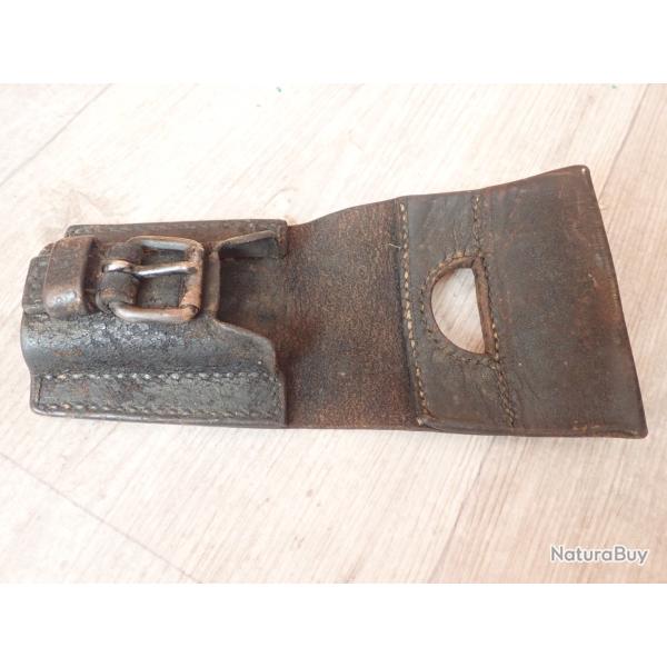 1897 Porte fourreau (gros mod�le) pour baionnette 1889 suisse ou glaive