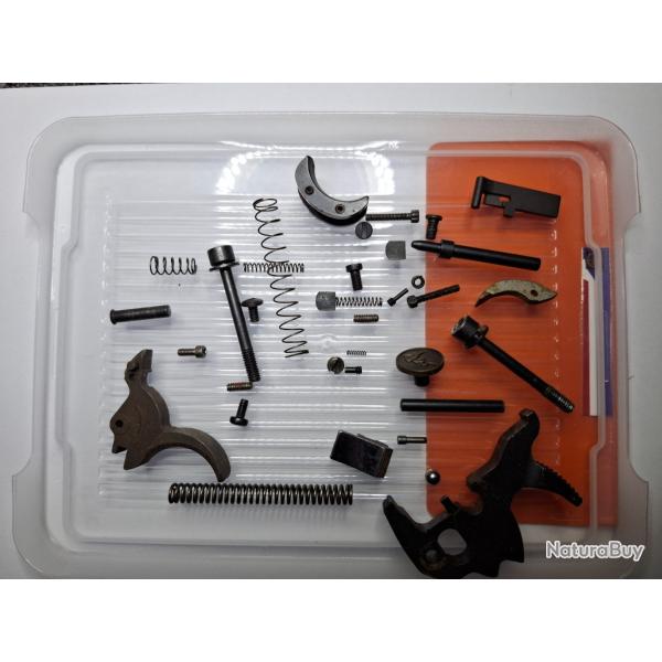 DAN WESSON (ORIGINAL) - Lot Pi�ces � d�finir