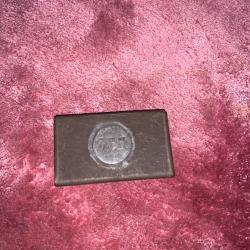 Petite bo&icirc;te trouv&eacute;e en brocante contenant des petites pi&egrave;ces de Mg34 et Mg42 , extracteurs etc ....