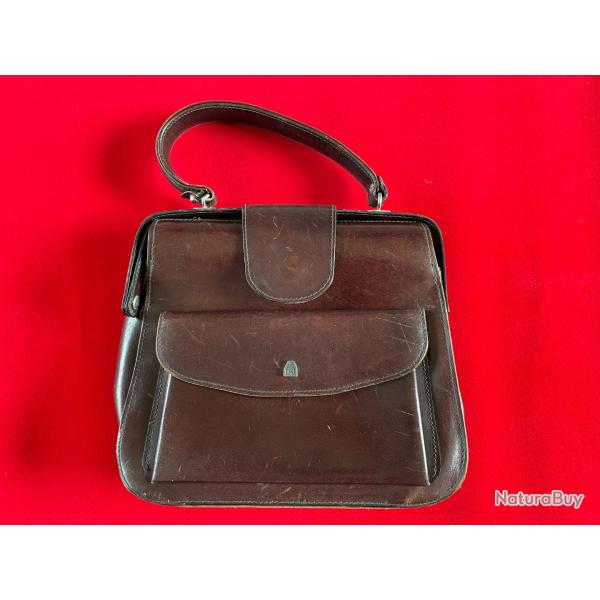 Petit sac � main en cuir marron vintage Pierre Moreau