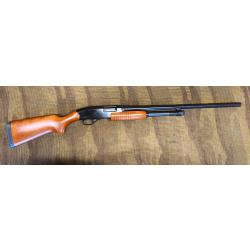 fusil &agrave; pompe Winchester mod&egrave;le 1300 Defender calibre 12