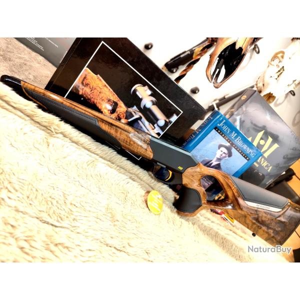 Promo -30 % Blaser R8 carcasse success grade 7 cuir noir m�daillon cerf d�tente dor� neuve