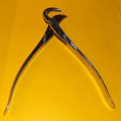 SERVICE DE SANTE : OUTIL MEDICAL PINCE DE DECOUPE POUR OPERATION ,BON ETAT  VOIR PHOTOS. POUR TOUT R