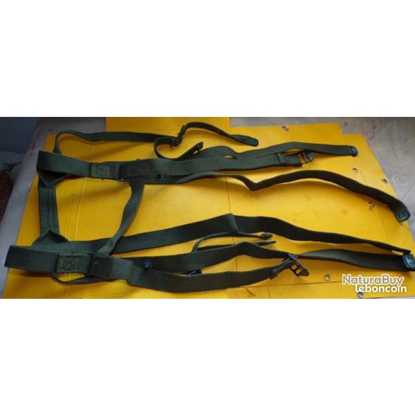 ARMEE AMERICAINE U.S : SANGLE DE L'ARMEE AMERICAINE AVEC UN TAMPON DE 1967 BIEN VISIBLE PERIODE GUER