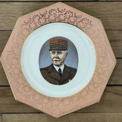 ASSIETTE OCTOGONALE MAR&Eacute;CHAL PETAIN