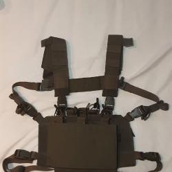 Chest rig modulable vert fonc&eacute; TBE