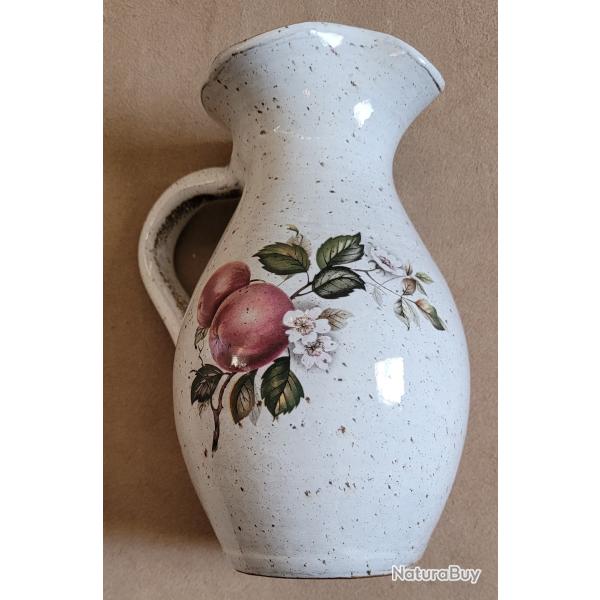 Jolie Cruche � Eau en Gr�s Sign�e TURGIS