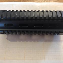 GARDE MAIN AR15/M4 avec 4 rail picatinny en aluminium 6061
