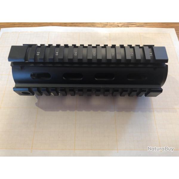 GARDE MAIN AR15/M4 avec 4 rail picatinny en aluminium 6061