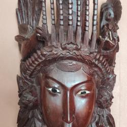 Masque en bois