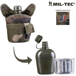 Gourde ~1l, avec housse et quart, camouflage arm&eacute;e fran&ccedil;aise