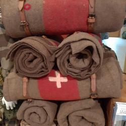 Couverture arm&eacute;e suisse en laine (avec sangles), 200 x 140 cm