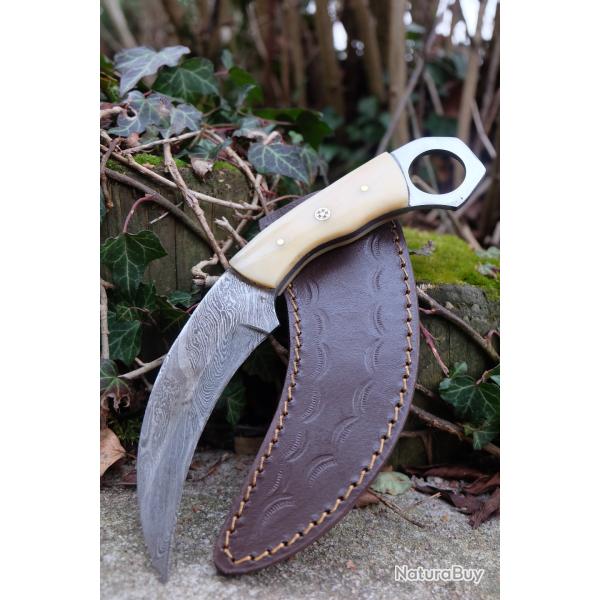 Couteau Karambit Lame Acier Damas 256 Couches Manche Os Etui Cuir Fabr Artisanale 01