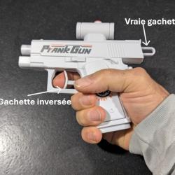 PISTOLET A EAU avec tir invers&eacute; pour pi&egrave;ger ses amis " Arroseur Arros&eacute; "