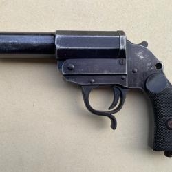 Pistolet lance-fus&eacute;e Wehrmacht 1943 cat&eacute;gorie D 1 canon lisse carte d'identit&eacute; obligatoire