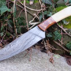 Couteau De Cuisine Style Japonais Lame Acier Damas 256 Couches Manche Bois/Os Fabric Artisanale 01