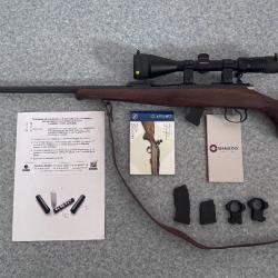 Vends carabine 22LR CZ 452 mod&egrave;le LUXE + silencieux TAK + Lunette SIMMONS + 3 chargeurs + housse