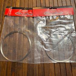 P&Ecirc;CHE AMIAUD LOT DEUX CORDE A PIANO INOX O,4 diam&egrave;tre et 10 m&egrave;tres