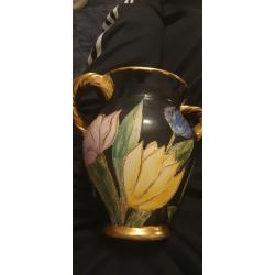 Vase Vallauris. Sign&eacute; TFTout &agrave; fait neuf, ann&eacute;es  50.60Magnifique d&eacute;cors FLOREAUX email relief .