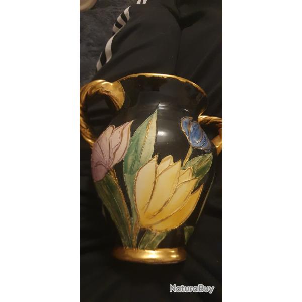 Vase Vallauris. Sign� TFTout � fait neuf, ann�es  50.60Magnifique d�cors FLOREAUX email relief .