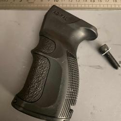 Poign&eacute;e ergonomique pour fusil FAL FAB Defense AG - FAL