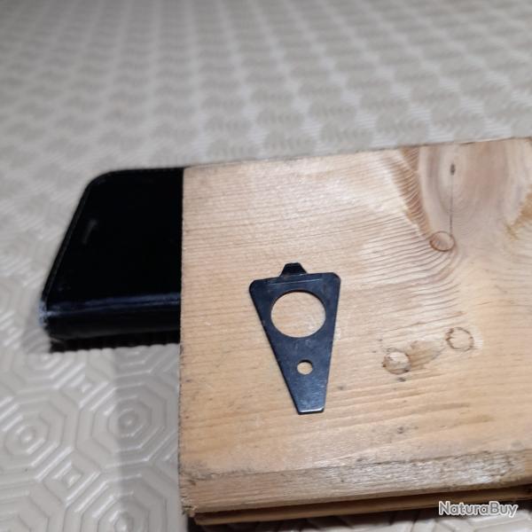 2 PI�CES D�TACH�ES POUR FAS