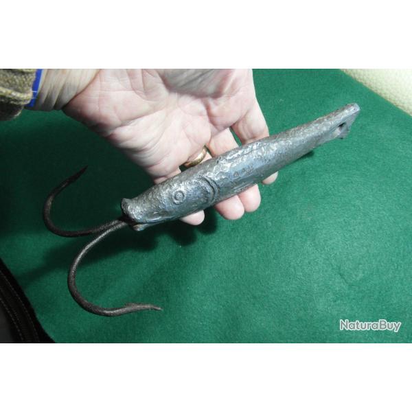 Grand hame�on leurre � morue utilis� par les terre neuvas � la fin du 19� si�cle