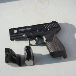 pistolet a bille calibre 6m/m marque TAURUS