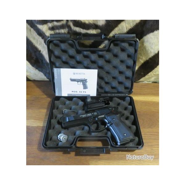 Pistolet Co2 UMAREX Beretta Mod.92FS cal.4.5mm + point rouge