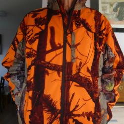 Blouson demi-saison marque Percussion, &eacute;tat neuf, brad&eacute; 45� !