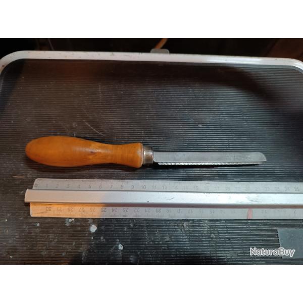 Fendante a t�te de vis professionnelle Peugeot fr�res armurier horloger etc