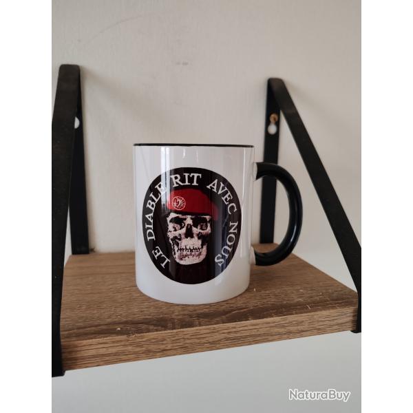 TAG,MUG EN PORCELAINE MODELE L�GION �TRANG�RE