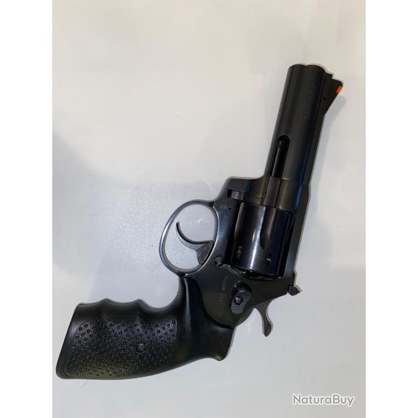 Revolver AlphaProj model 3541