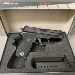 SIG SAUER Mod&egrave;le P225/P6 calibre 9mm ID&Eacute;AL POUR LE TAR