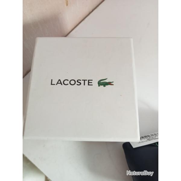 montre lacoste walter resistanr 50 m, aiguille en or rose neuf avec boite d'origine