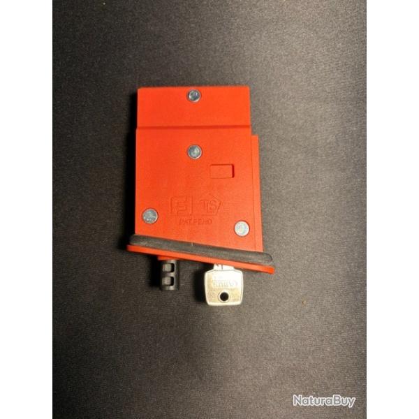 DRAPEAU CHAMBRE VIDE SOUS FORMAT CHARGEUR AR15