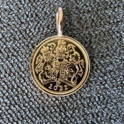 Pi&egrave;ce 1/4 souverain en or, mont&eacute; en pendentif - Royaume-Unis