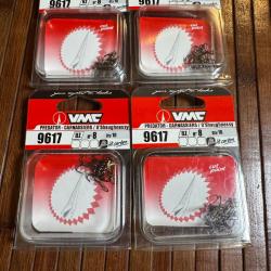 LOT P&Ecirc;CHE 40 HAME&Ccedil;ONS TRIPLE VMC PREDATOR CARNASSIER N8