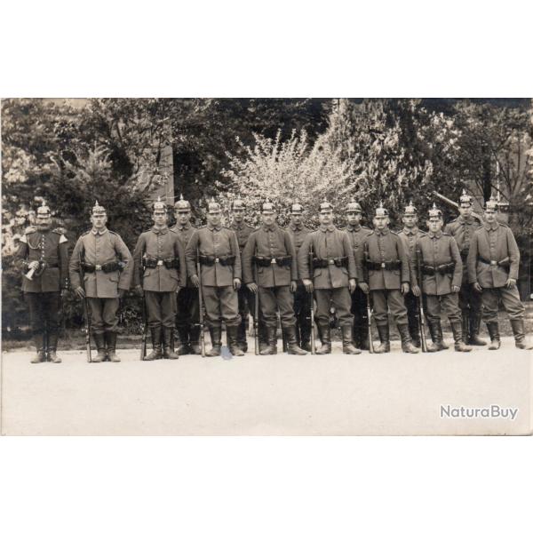 CPA - Un Groupe Soldats Allemands -N�7197