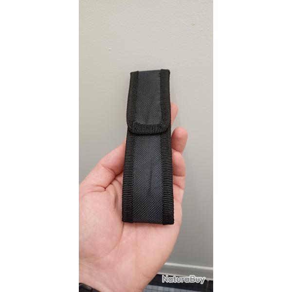 Porte-lampe en nylon - �tui pour lampe torche - Accessoire chasse et outdoor - Neuf