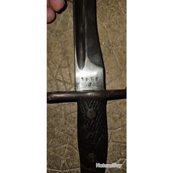 Ba�onnette avec fourreaux