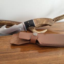 Couteau &agrave; d&eacute;pecer Skinner  " JANUEL "